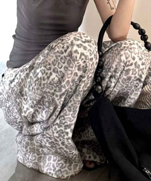 CANVAS+(キャンバスプラス)の「【CANVAS+】レオパード柄バレルレッグルーズパンツ(その他パンツ・レディース・ベージュ・L/M/S)」の2枚目の写真
