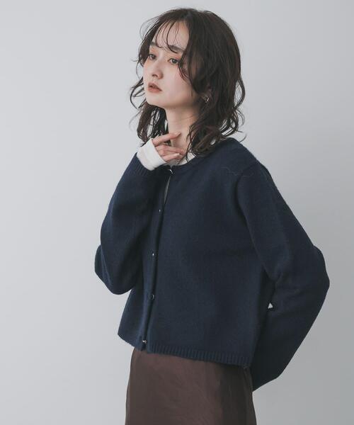 SENSE OF PLACE by URBAN RESEARCH（センスオブプレイスバイアーバンリサーチ）の「『洗濯可』メタルボタンカーディガン（カーディガン/ボレロ・レディース・ライトピンク/レッド/ベージュ/ネイビー/チャコールグレー・ONE）」の6枚目の写真