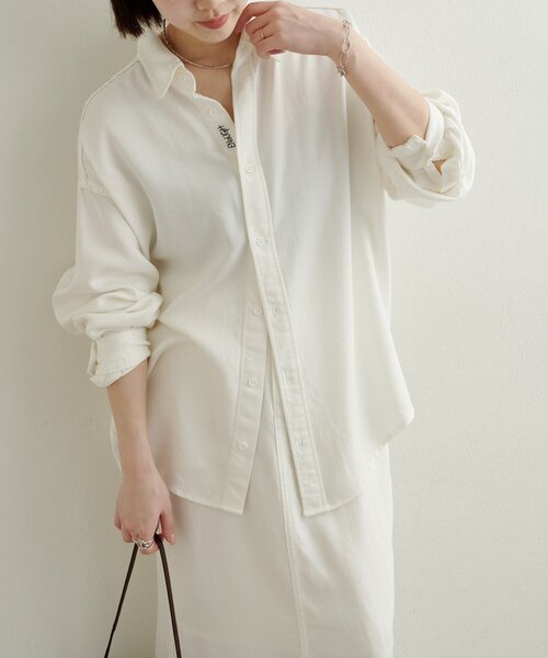Omekashi（オメカシ）の「刺繍セルロースソフトオーバーシャツ（シャツ/ブラウス・レディース・ブラウン/オフホワイト/チャコールグレー・FREE）」の2枚目の写真