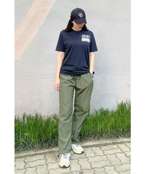 PEACEOFMIND(ピースオブマインド)の「ロゴナイロンワイドトラックパンツ(カーキ)(スウェットパンツ・メンズ・その他・MEDIUM/LARGE/X-LARGE)」の4枚目の写真