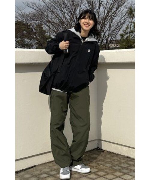PEACEOFMIND(ピースオブマインド)の「ロゴナイロンワイドトラックパンツ(カーキ)(スウェットパンツ・メンズ・その他・MEDIUM/LARGE/X-LARGE)」の8枚目の写真