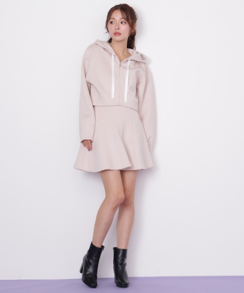 JILL by JILL STUART（ジルバイジルスチュアート）の「◇ダイバー素材ショート丈フーディ（パーカー・レディース・ブラック/グレー/ホワイト/ピンク・FREE）」の13枚目の写真