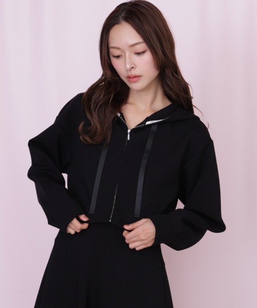 JILL by JILL STUART（ジルバイジルスチュアート）の「◇ダイバー素材ショート丈フーディ（パーカー・レディース・ブラック/グレー/ホワイト/ピンク・FREE）」の20枚目の写真