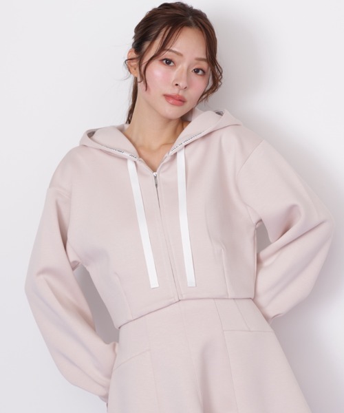 JILL by JILL STUART（ジルバイジルスチュアート）の「◇ダイバー素材ショート丈フーディ（パーカー・レディース・ブラック/グレー/ホワイト/ピンク・FREE）」の16枚目の写真