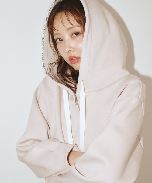 JILL by JILL STUART（ジルバイジルスチュアート）の「◇ダイバー素材ショート丈フーディ（パーカー・レディース・ブラック/グレー/ホワイト/ピンク・FREE）」の15枚目の写真