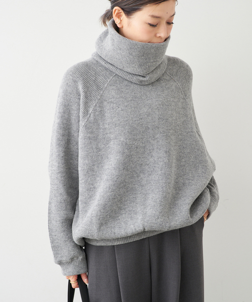 Deuxieme Classe（ドゥーズィエムクラス）の「【COGTHEBIGSMOKE/コグ ザ ビッグスモーク】ELLIS SWEAT KAI SNOOD（ニット/セーター・レディース・チャコールグレー・FREE）」の11枚目の写真