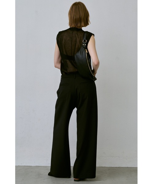 un/neu(アンノイ)の「シンプルスリングボディバッグ(ボディバッグ/ウエストポーチ・レディース・アイボリー/ブラック/ブラウン・FREE)」の21枚目の写真