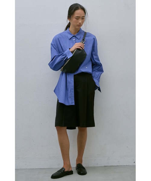 un/neu(アンノイ)の「シンプルスリングボディバッグ(ボディバッグ/ウエストポーチ・レディース・アイボリー/ブラック/ブラウン・FREE)」の12枚目の写真