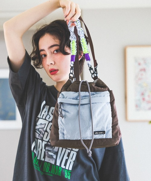 500mlボトル収納可能/撥水加工》編みハンドル2WAYバッグ（ショルダー