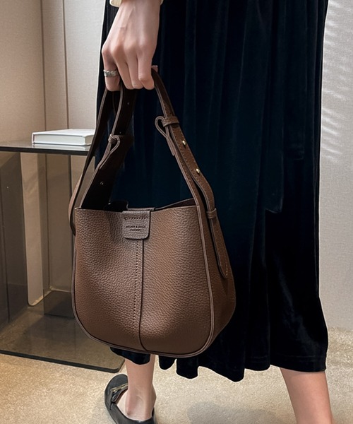 blackdia ocean(ブラックダイヤオーシャン)の「blackdia ocean PU シュリンクレザー ショルダー(ショルダーバッグ・レディース・ブラック/ダークブラウン/ブラウン/アイボリー・FREE)」の3枚目の写真