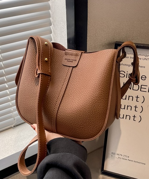 blackdia ocean(ブラックダイヤオーシャン)の「blackdia ocean PU シュリンクレザー ショルダー(ショルダーバッグ・レディース・ブラック/ダークブラウン/ブラウン/アイボリー・FREE)」の4枚目の写真