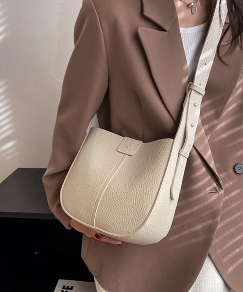 blackdia ocean(ブラックダイヤオーシャン)の「blackdia ocean PU シュリンクレザー ショルダー(ショルダーバッグ・レディース・ブラック/ダークブラウン/ブラウン/アイボリー・FREE)」の2枚目の写真