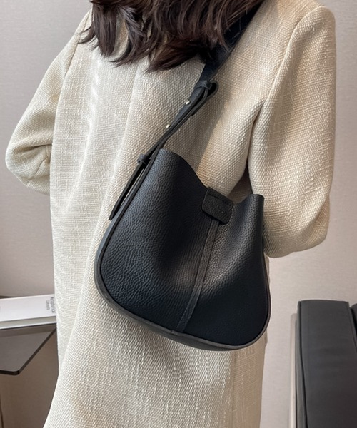 blackdia ocean(ブラックダイヤオーシャン)の「blackdia ocean PU シュリンクレザー ショルダー(ショルダーバッグ・レディース・ブラック/ダークブラウン/ブラウン/アイボリー・FREE)」の6枚目の写真