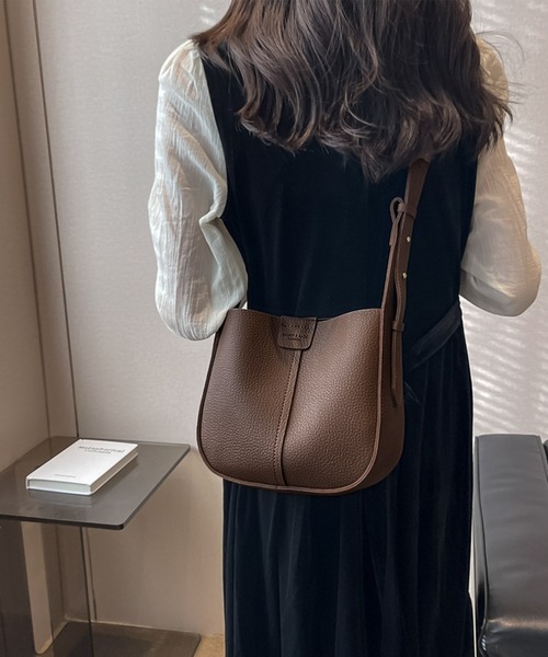 blackdia ocean(ブラックダイヤオーシャン)の「blackdia ocean PU シュリンクレザー ショルダー(ショルダーバッグ・レディース・ブラック/ダークブラウン/ブラウン/アイボリー・FREE)」の10枚目の写真
