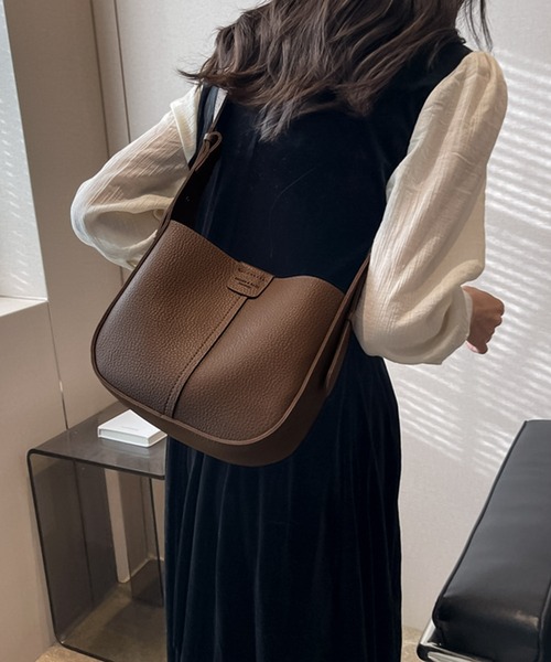 blackdia ocean(ブラックダイヤオーシャン)の「blackdia ocean PU シュリンクレザー ショルダー(ショルダーバッグ・レディース・ブラック/ダークブラウン/ブラウン/アイボリー・FREE)」の12枚目の写真