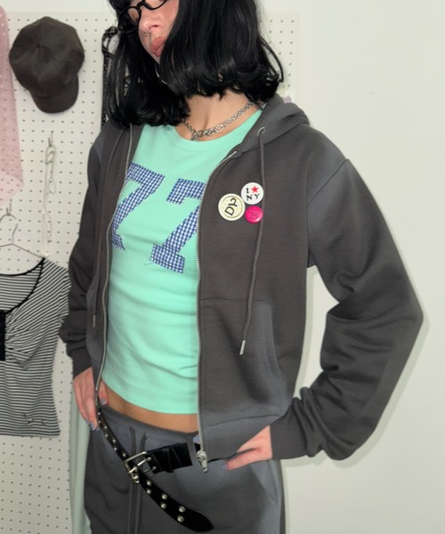 SHAGGIE(シャギー)の「フェードスプレーロゴスウェットパーカー(セットアップ)(パーカー・レディース・グレー/チャコールグレー/イエロー・FREE)」の22枚目の写真