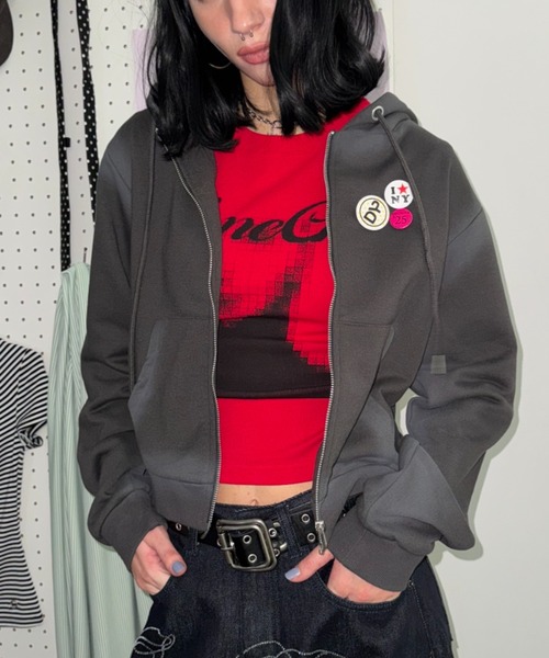 SHAGGIE（シャギー）の「フェードスプレーロゴスウェットパーカー（セットアップ）（パーカー・レディース・グレー/チャコールグレー/イエロー・FREE）」の9枚目の写真