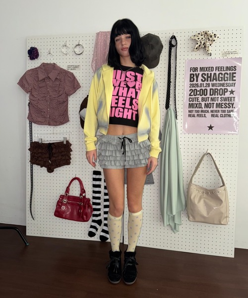 SHAGGIE（シャギー）の「フェードスプレーロゴスウェットパーカー（セットアップ）（パーカー・レディース・グレー/チャコールグレー/イエロー・FREE）」の22枚目の写真