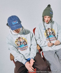 niko and... | 【STRANGER THINGS】コラボ 缶バッチ付きパーカー(パーカー)