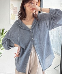 Java（ジャバ）の「《JaVaジャバコラボ》軽やかに、さらりと。コットン100%フード付き袖シャーリングシアーデニムシャツ(長袖)（シャツ/ブラウス）」