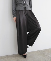 LIAN（リアン）の「サテンタックワイドパンツ（スラックス）」