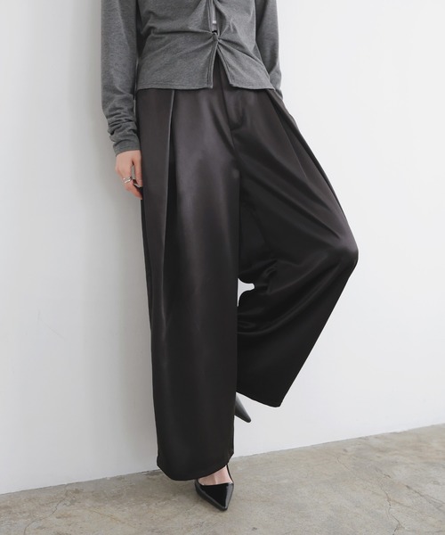 サテンタックワイドパンツ（スラックス）｜LIAN（リアン）の
