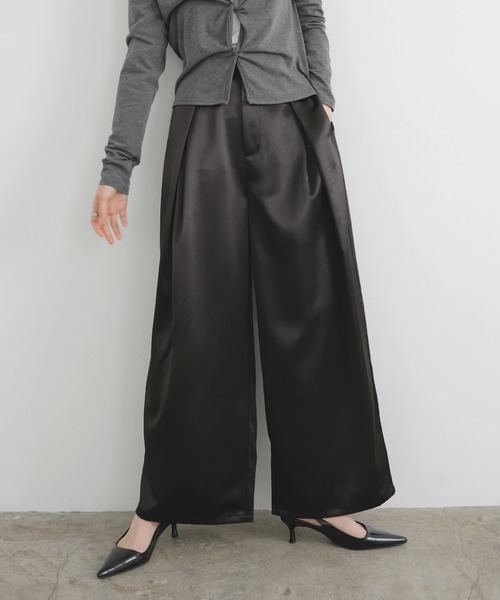 LIAN（リアン）の「サテンタックワイドパンツ（スラックス・レディース・アイボリー/ブラック/グレイッシュベージュ/ピンク・FREE）」の22枚目の写真