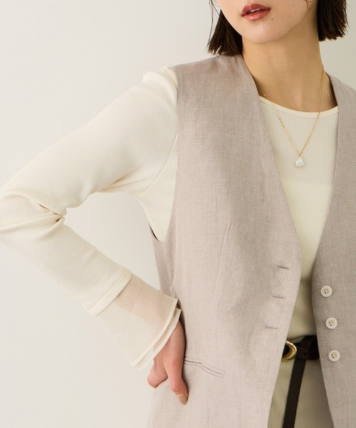 ROPE'（ロペ）の「リネン3ボタンジレ/セットアップ対応（ベスト・レディース・ブラウン系その他/ベージュ・FREE）」の2枚目の写真