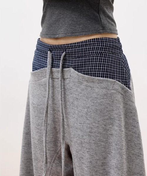 Vipoa（ヴィポア）の「Navy check layer sweat pants（スウェットパンツ・レディース・グレー・FREE）」の4枚目の写真