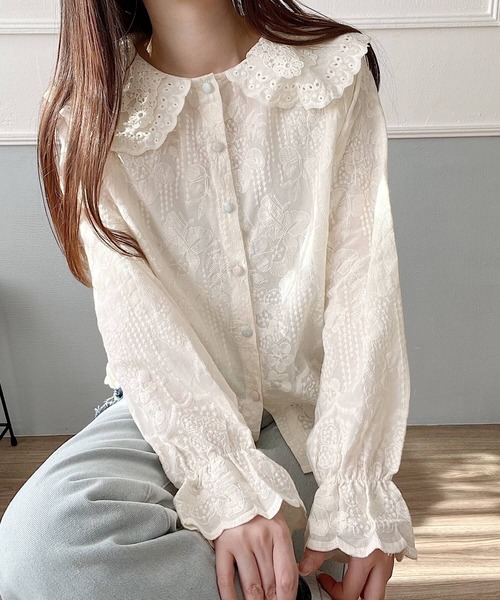 Nana(ナナ)の「フラワー刺繍ビッグカラーブラウス(シャツ/ブラウス・レディース・ホワイト/アイボリー・FREE)」の6枚目の写真