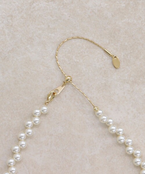 fredy emue（フレディエミュ）の「5mmパールアジャストネックレス（ネックレス・レディース・オフホワイト・FREE）」の6枚目の写真