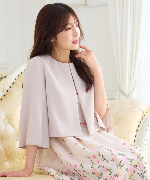 Rose Tiara（ローズティアラ）の「【接触冷感/シワになりにくい】ケープジャケット（ノーカラージャケット・レディース・ブラック/ベージュ・38/40/42/46）」の4枚目の写真