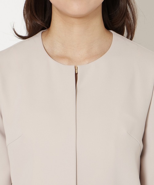 Rose Tiara（ローズティアラ）の「【接触冷感/シワになりにくい】ケープジャケット（ノーカラージャケット・レディース・ブラック/ベージュ・38/40/42/46）」の16枚目の写真