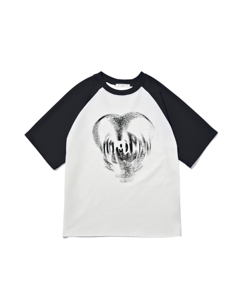 ACOVER(オコボ)の「ハートスプレイラグラン半袖Tシャツ3色(Tシャツ/カットソー・レディース・ブラック/ネイビー/レッド・FREE)」の1枚目の写真