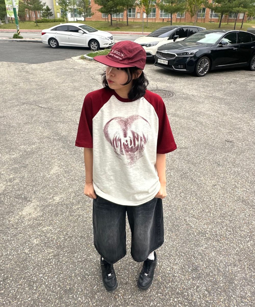 ACOVER(オコボ)の「ハートスプレイラグラン半袖Tシャツ3色(Tシャツ/カットソー・レディース・ブラック/ネイビー/レッド・FREE)」の5枚目の写真
