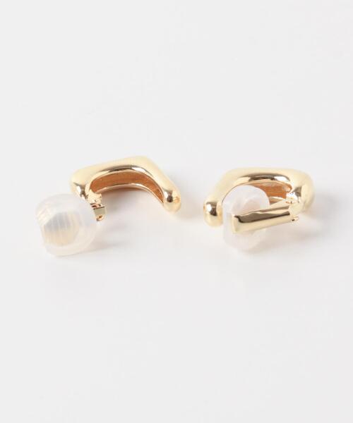 SMELLY(スメリー)の「スクエアフープイヤリング(イヤリング・レディース・ゴールド・-)」の7枚目の写真