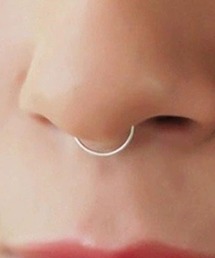 MASHIRO（マシロ）の「セプタムフェイクシングルピアス ノーズカフ ユニセックス(MA/EK521)（イヤーカフ）」