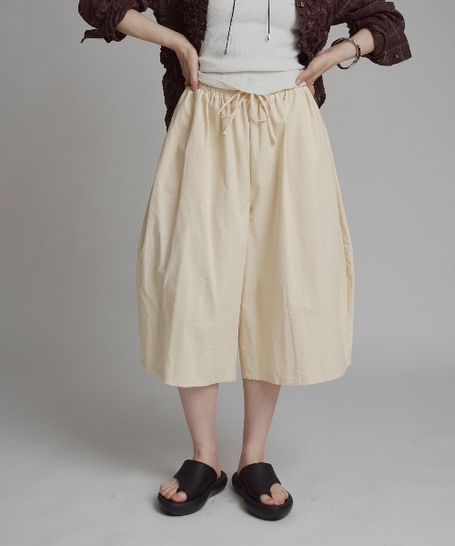 W:Huku(フーク)の「【W:Huku / スムースタッチコットン】バミューダ パンツ / 短パン ハーフパンツ クロップド / Smooth Touch Cotton Bermuda Shorts(その他パンツ・レディース・ベージュ系その他/ブラック/スカイブルー/オフホワイト・FREE)」の4枚目の写真