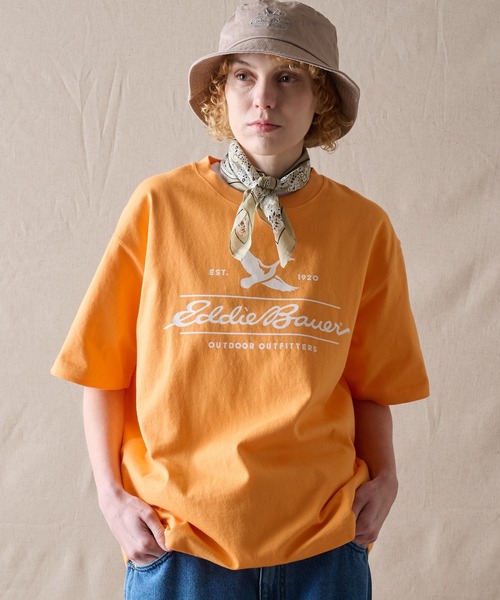 Eddie Bauer(エディーバウアー)の「クラシック ロゴプリント 半袖Tシャツ(Tシャツ/カットソー・メンズ・グレイッシュブルー/ブラック/オレンジ/ホワイト・XL/L/M/S/XXL)」の4枚目の写真