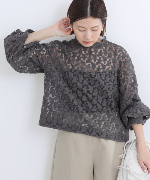 IENA（イエナ）の「フラワー刺繍レース2WAYブラウス（シャツ/ブラウス・レディース・ホワイト/チャコールグレー・FREE）」の6枚目の写真