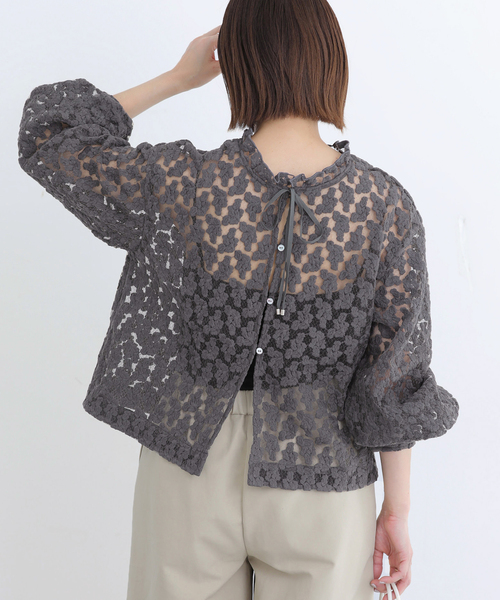 IENA（イエナ）の「フラワー刺繍レース2WAYブラウス（シャツ/ブラウス・レディース・ホワイト/チャコールグレー・FREE）」の7枚目の写真