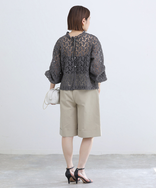 IENA（イエナ）の「フラワー刺繍レース2WAYブラウス（シャツ/ブラウス・レディース・ホワイト/チャコールグレー・FREE）」の13枚目の写真