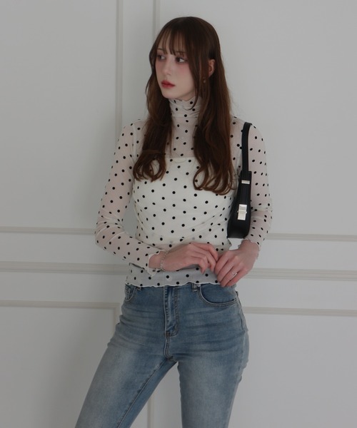 CeLess(セレス)の「High-neck Sheer Dot Slim Top / ハイネック シアードット スリムトップ(Tシャツ/カットソー・レディース・ホワイト/ブラック・FREE)」の4枚目の写真