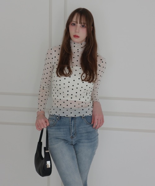 CeLess(セレス)の「High-neck Sheer Dot Slim Top / ハイネック シアードット スリムトップ(Tシャツ/カットソー・レディース・ホワイト/ブラック・FREE)」の5枚目の写真