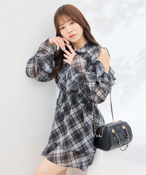 INGNI（イング）の「2Wayリボン肩あきフリルミニワンピース（ワンピース・レディース・ブラック系/ネイビー系2/ホワイト系その他3・M）」の3枚目の写真