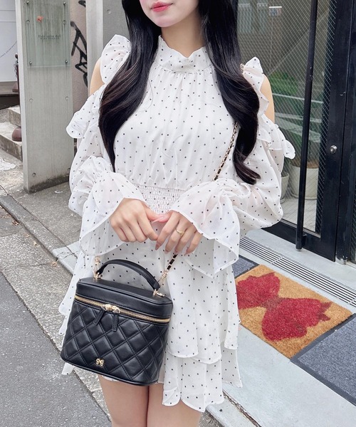 INGNI（イング）の「2Wayリボン肩あきフリルミニワンピース（ワンピース・レディース・ブラック系/ネイビー系2/ホワイト系その他3・M）」の6枚目の写真