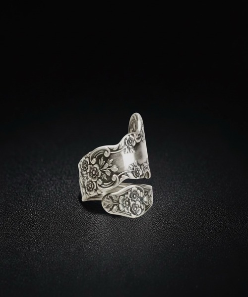 1004ST(イチマルマルヨンエスティ―)の「デザイナーズ シルバー リング 指輪(リング・メンズ・シルバー系その他3/シルバー系その他/シルバー/シルバー系その他2/シルバー系その他6/シルバー系その他7/シルバー系その他5/シルバー系その他4/シルバー系/シルバー系1/シルバー系2/シルバー系3/シルバー系4・F)」の16枚目の写真