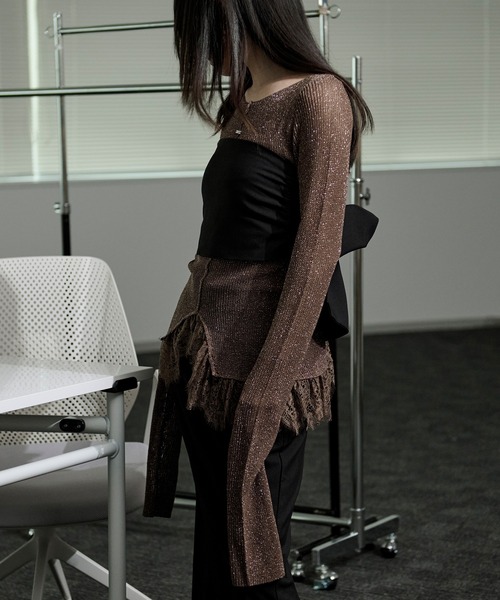 Ezick（エジック）の「lace-trimmed lame sheer knit ヘムレースラメシアーニット（ニット/セーター・レディース・ブラウン/アイボリー/ブラック・FREE）」の6枚目の写真