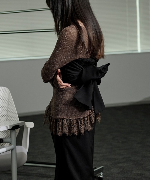 Ezick（エジック）の「lace-trimmed lame sheer knit ヘムレースラメシアーニット（ニット/セーター・レディース・ブラウン/アイボリー/ブラック・FREE）」の7枚目の写真