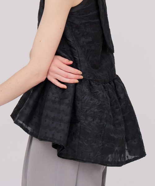 TSURU by Mariko Oikawa（ツルバイマリコオイカワ）の「TSURU by Mariko Oikawa / Matine.R(スパンコールスリーブレスブラウス BL-1265030)（シャツ/ブラウス・レディース・ブラック・38）」の7枚目の写真